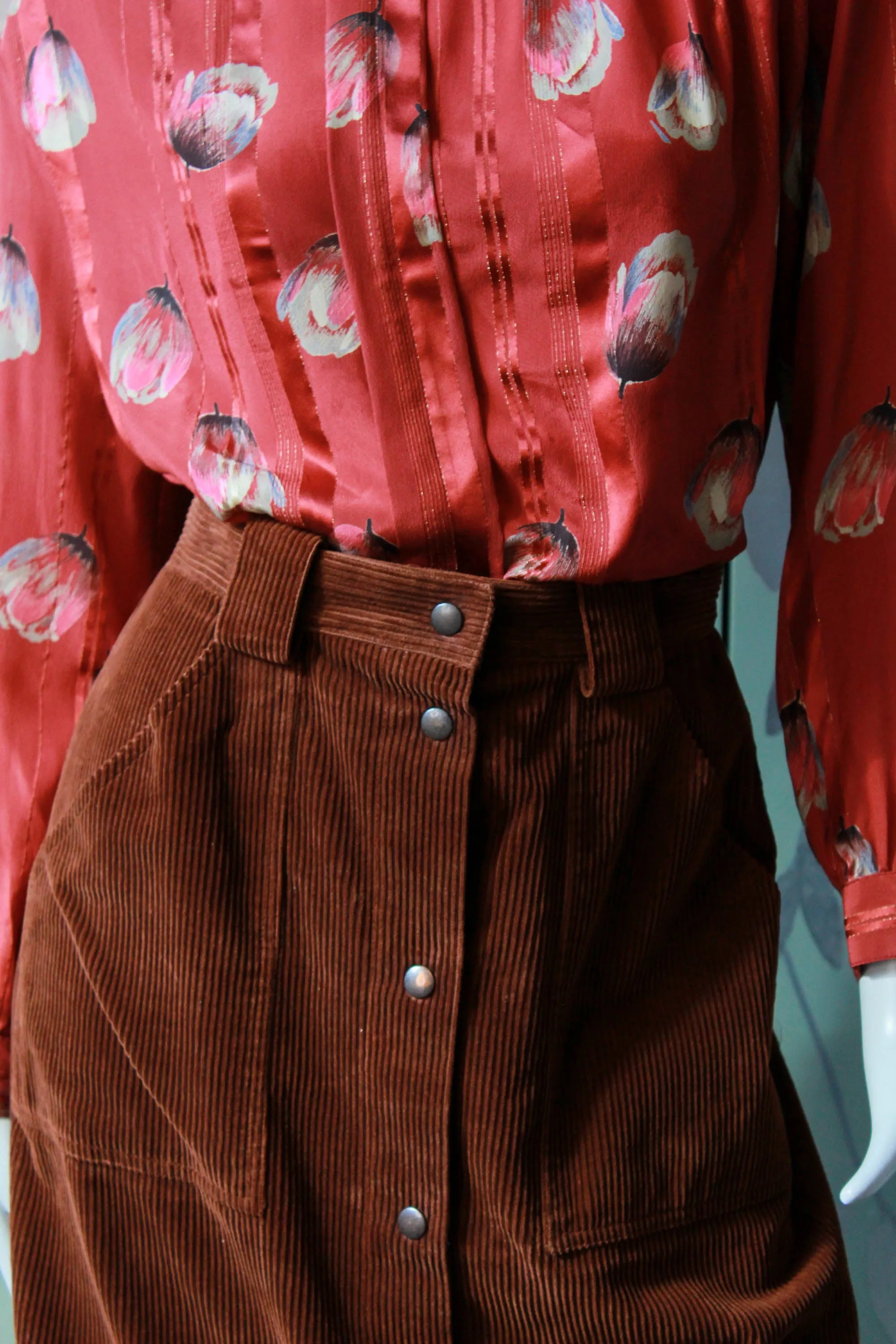 1980s Tulip Print Red Silk Blouse, Large