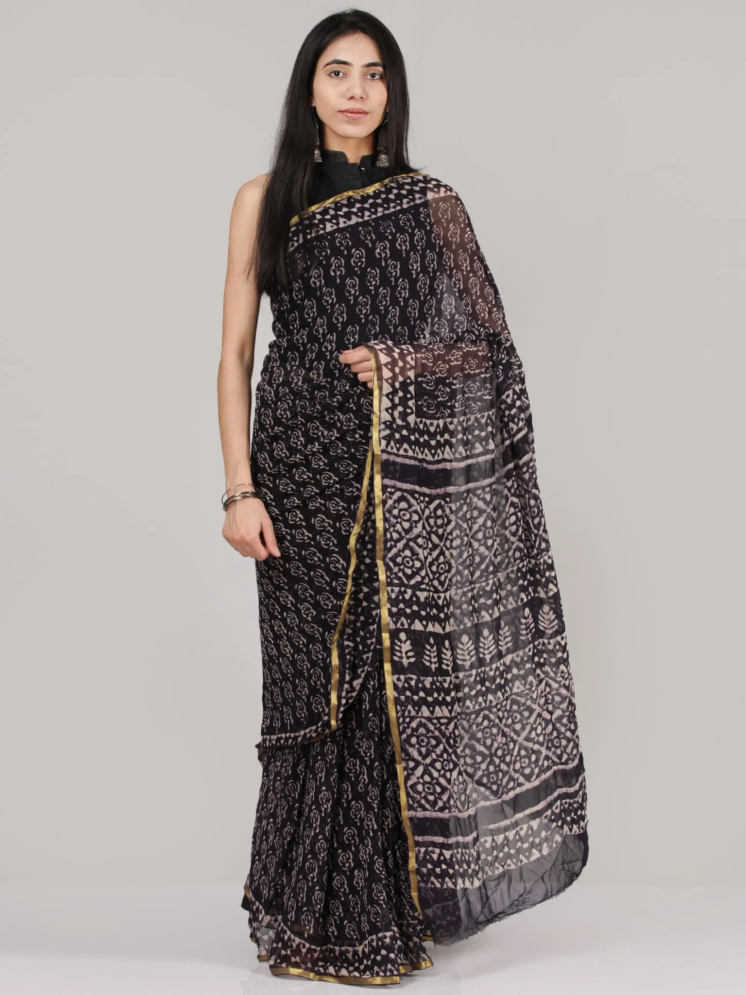 Black OffWhite Hand Block Printed Chiffon Saree With Zari Border - S031704685
