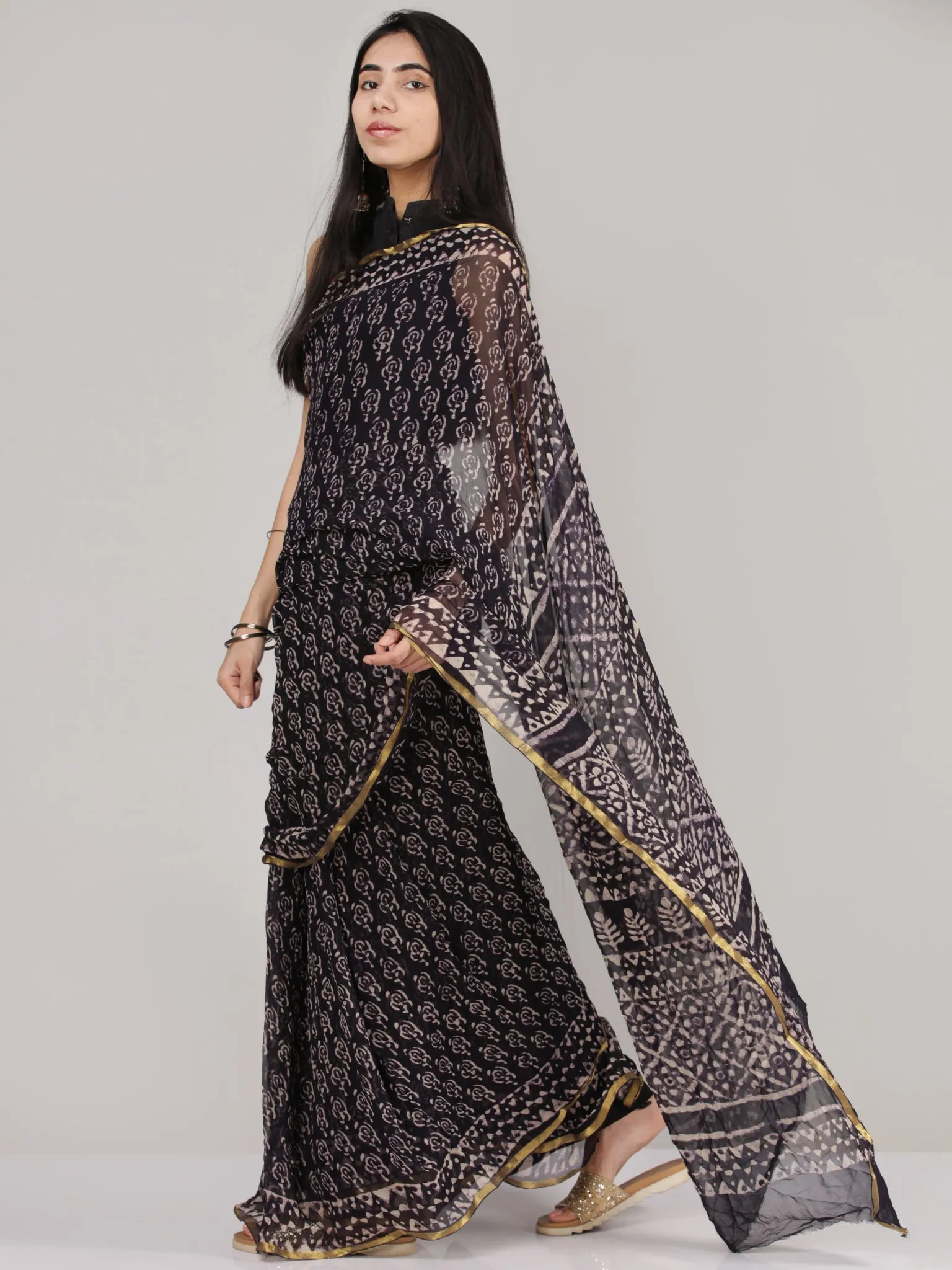 Black OffWhite Hand Block Printed Chiffon Saree With Zari Border - S031704685