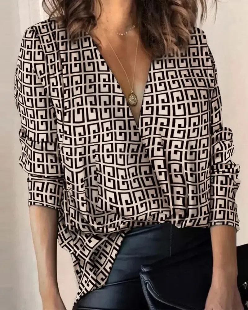 Deanwangkt - Geometric Print V-Neck Long Sleeve Top
