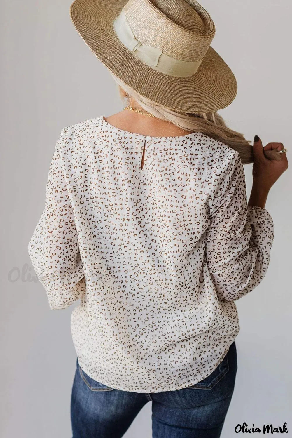 Deanwangkt - Leopard Long Sleeve Round Neck Blouse